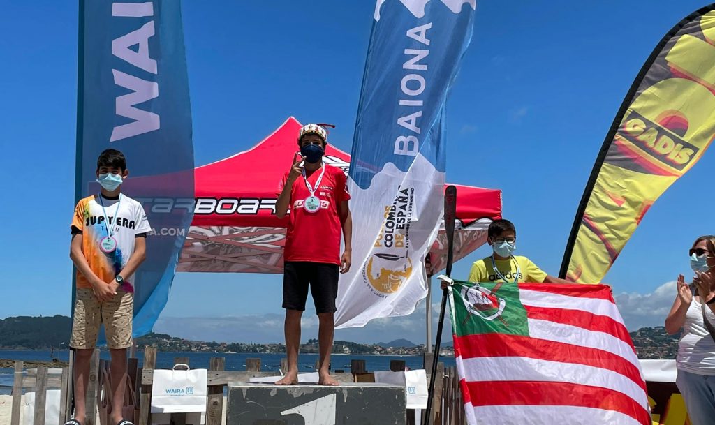 Lourenço Viveiros triunfa no Campeonato de Espanha de SUP